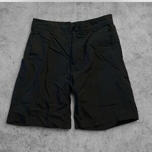 Black The North Face Outdoor Hiking Cargo Shorts | 7in Inseam | 32” Waist